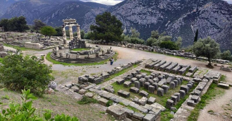 Athens to Delphi & Arachova Private Guided Tour with Lunch - What to Expect from the Athens to Delphi & Arachova Tour