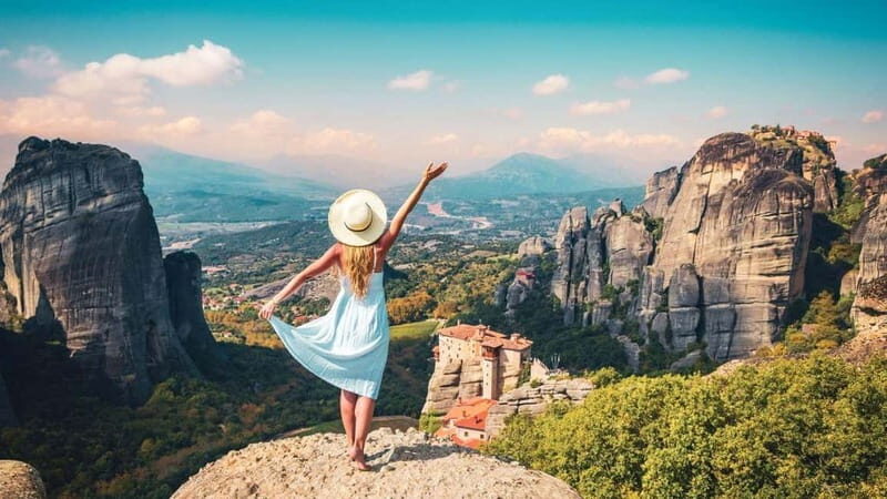 Athens to Meteora: Monasteries, Caves & Seaside Stopovers - Detailed Breakdown of the Itinerary
