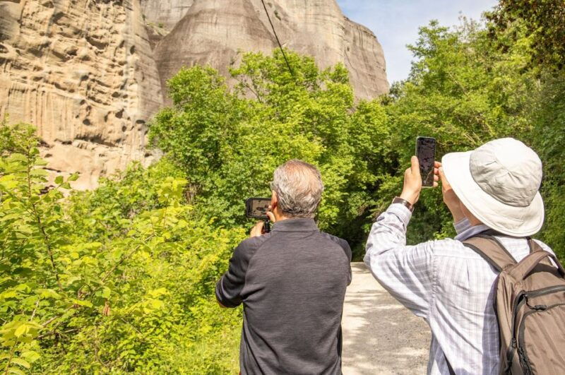 athens-to-meteora-monasteries-hidden-caves-bus-tour
