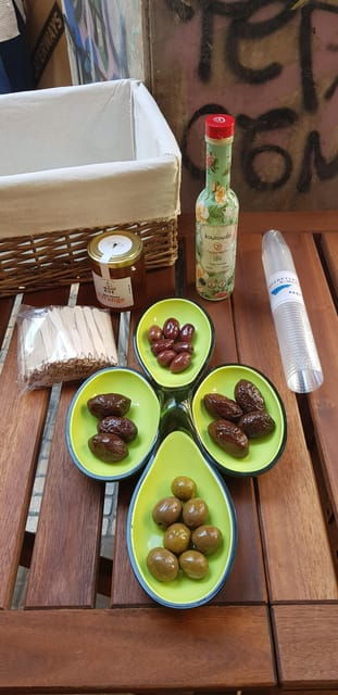 athens-traditional-greek-food-tour-in-hidden-spots