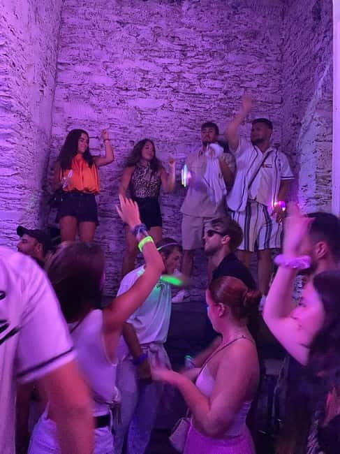 Athens Ultimate Bar Crawl - What is the Athens Ultimate Bar Crawl?