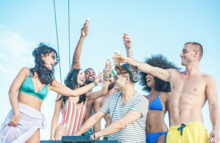 athens-vip-saronic-gulf-swimming-cruise