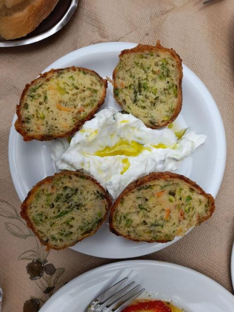 athens-walking-tasting-local-treats