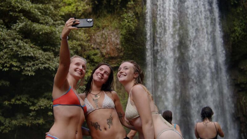 Atherton Tablelands: Lakes, Waterfalls, Rainforest Day Tour - Lake Eacham: A Volcanic Crater of Calm