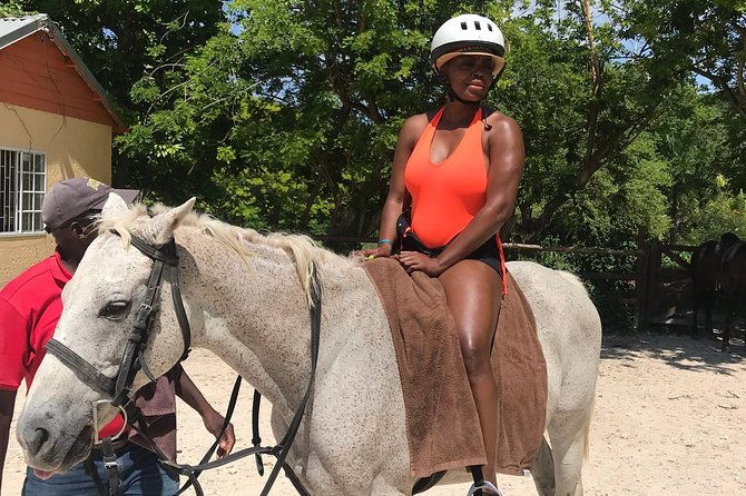 atv-and-horse-back-riding-beach