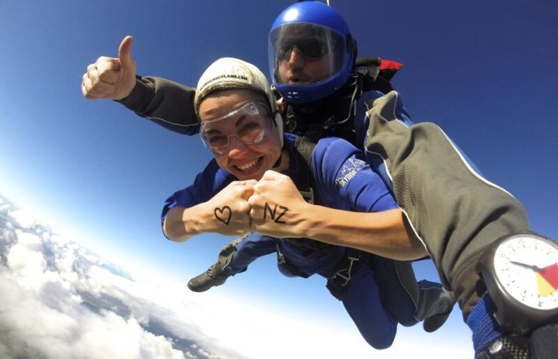 Auckland: 13000, 16000, or 18000-Foot Tandem Skydive - Key Points