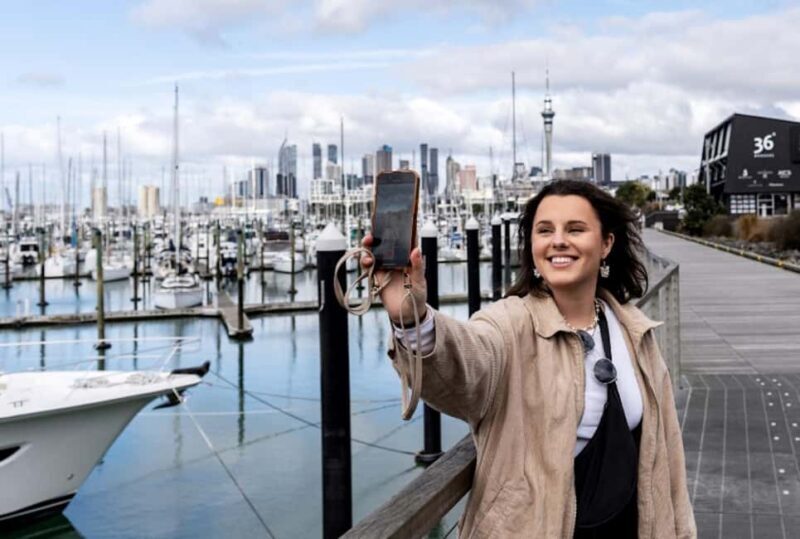 Auckland: GoGuided Auckland City Tour - How the Tour Works