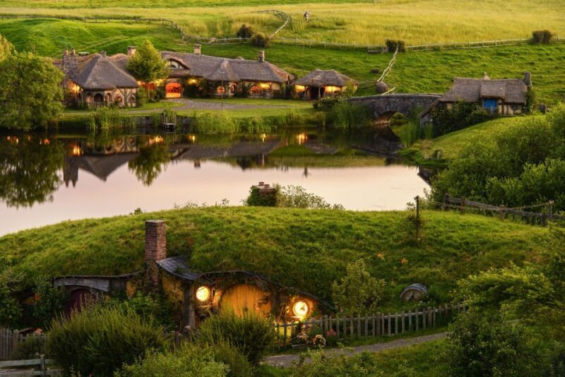 Auckland: Hobbiton and Rotorua Day Tour including Te Puia - Final Leg: Returning to Auckland