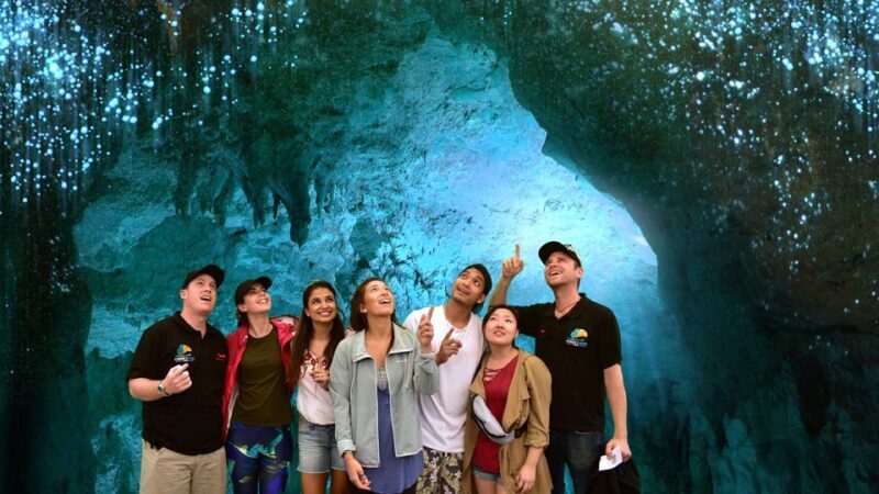 Auckland: Hobbiton & Waitomo Caves Small-Group Tour & Lunch - FAQ