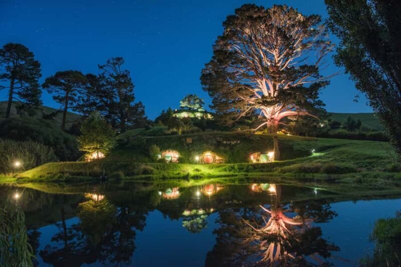 Auckland: Hobbiton & Waitomo Glow Worm Caves Private Tour - An In-Depth Look at the Tour