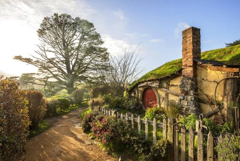 Auckland: LOTR, Hobbiton Movie Set & Hamurana Spring Tour - Authenticity & Value  