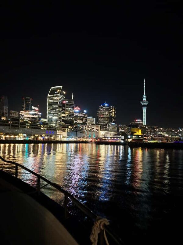 Auckland: Nightlights Harbour Cruise with Canapés and Drink - Final Thoughts