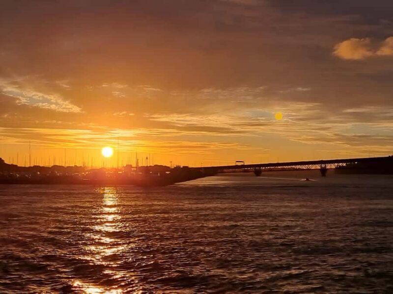 Auckland: Nightlights Harbour Cruise with Canapés and Drink - FAQ