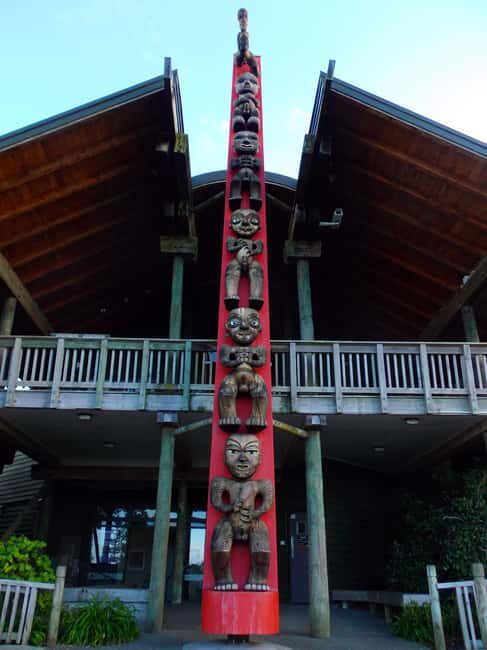 Auckland: Piha Beach, Rainforest, & Mount Eden Private Tour - Discovering Auckland’s Green and Coastal Treasures