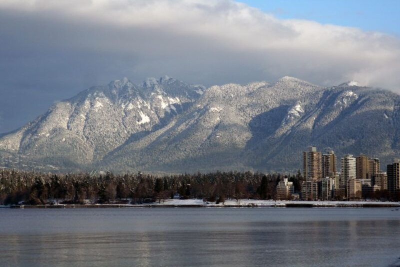 audio-driving-tour-b-w-vancouver-whistler-sea-to-sky-hwy