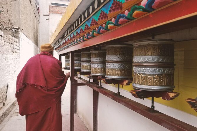 Audio Guided Tour of Leh Bazaar  Life in Leh on HopOn India App - A Detailed Look at the Leh Bazaar Audio Guided Tour