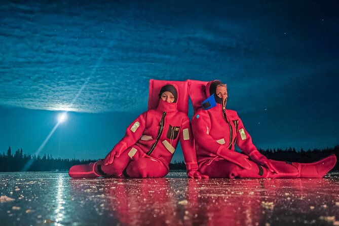 aurora-arctic-ice-floating-in-rovaniemi-small-group