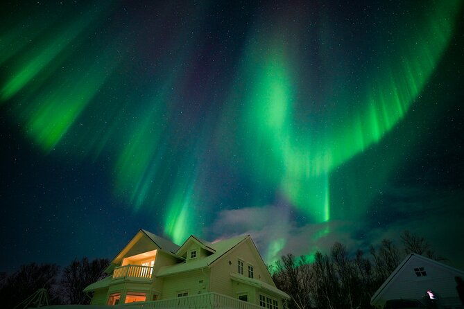 aurora-crystal-lavvo-overnight-with-activities-from-tromso