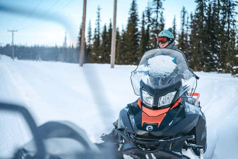 Aurora Hunt on Snowmobile - small groups - Key Points