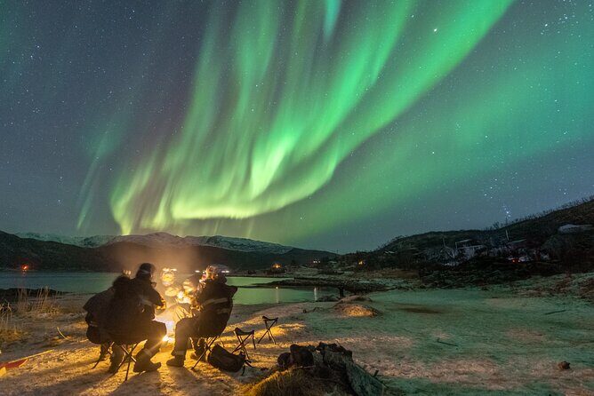 Aurora Hunt with the campfire and professional photographer - The Authentic Side of the Tour