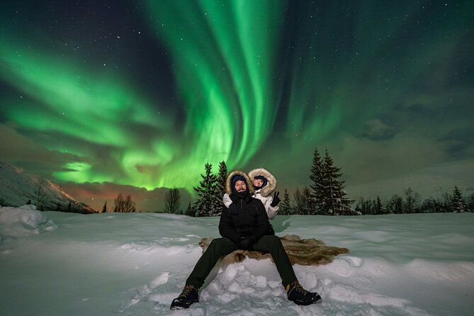 aurora-magic-northern-lights-tour-with-pro-photographer