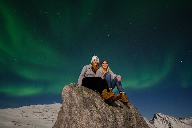 aurora-magic-northern-lights-tour-with-pro-photographer