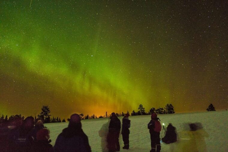 auroras-northern-lights-in-saariselka