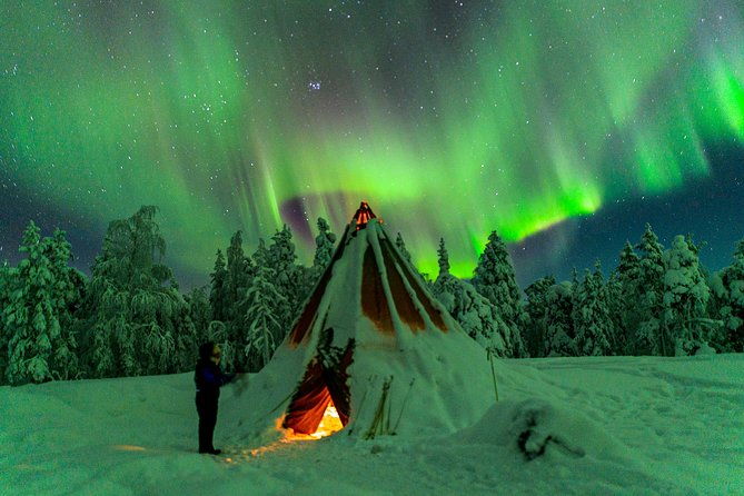 auroras-northern-lights-tours-by-aurora-experts-rovaniemi