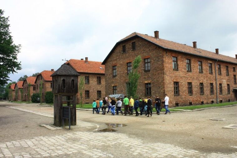 auschwitz-birkenau-and-krakow-private-car-trip-from-katowice