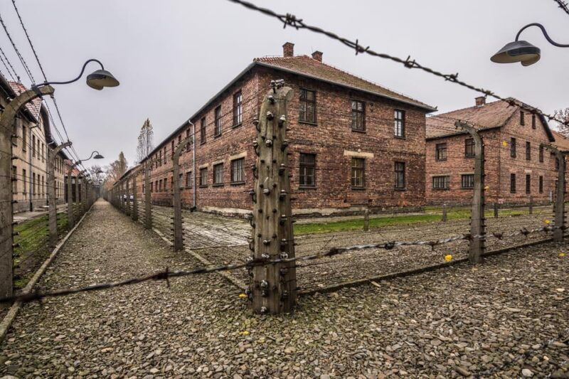 auschwitz-birkenau-guided-tour-and-skip-the-line-ticket