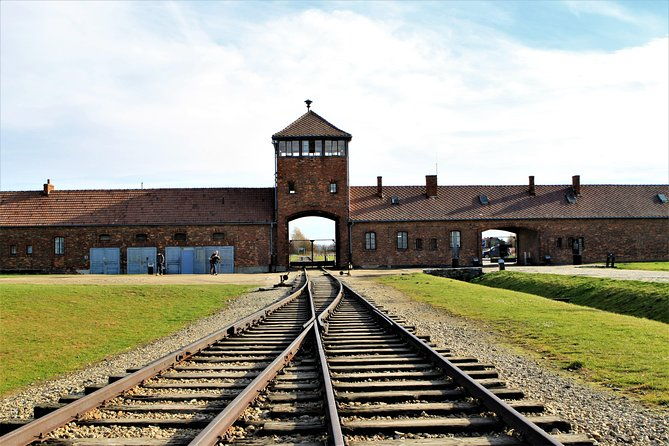 auschwitz-birkenau-guided-tour-by-private-transport-from-krakow