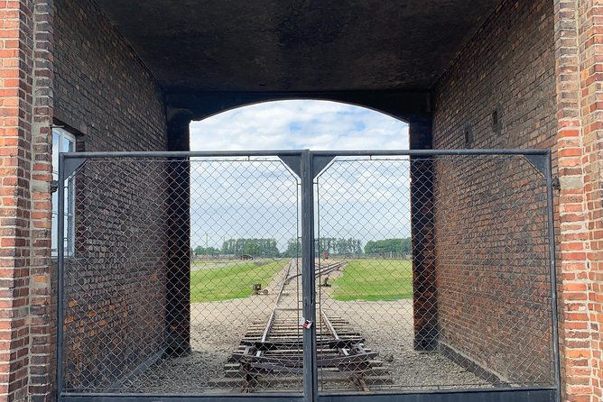 auschwitz-birkenau-guided-tour-from-krakow-private-car