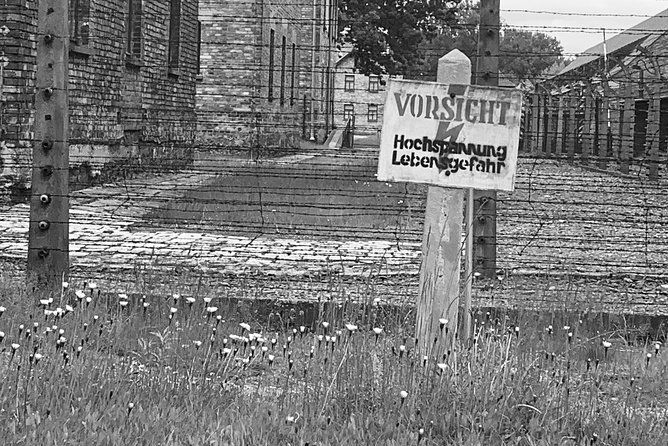 auschwitz-birkenau-guided-tour-from-krakow-private-car