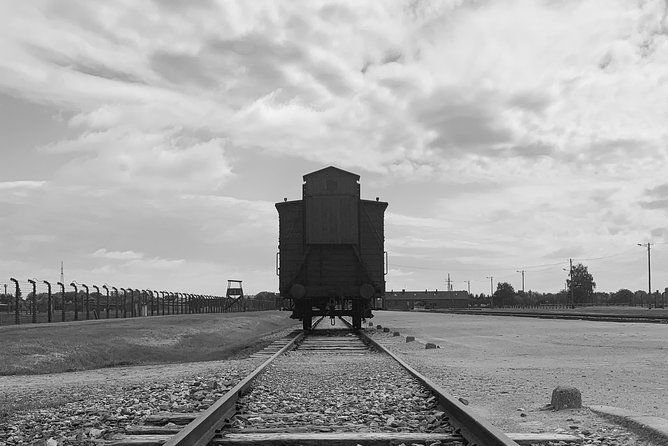 auschwitz-birkenau-guided-tour-from-krakow-with-a-private-transport-2
