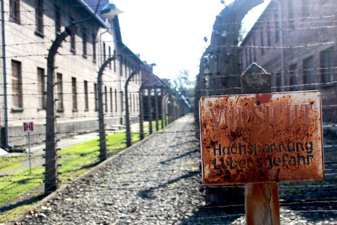 auschwitz-birkenau-guided-tour-tickets-transportation