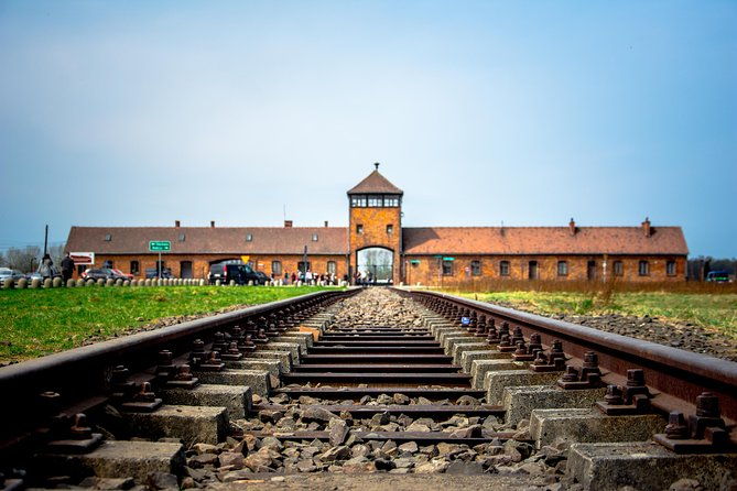 auschwitz-birkenau-guided-tour-with-near-or-hotel-pickup