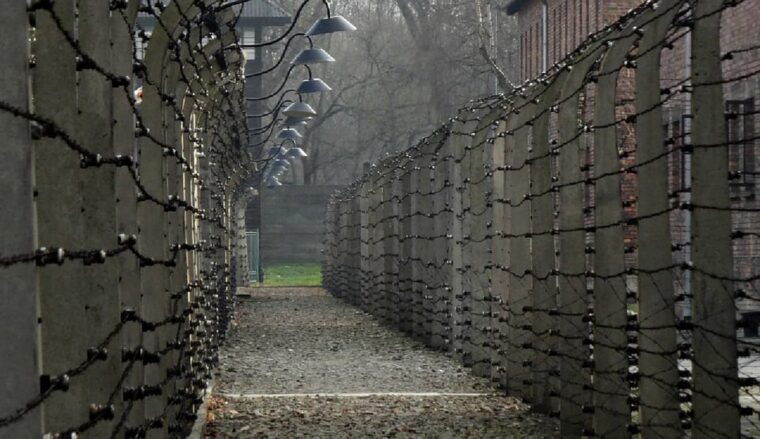 auschwitz-birkenau-memorial-entry-ticket-and-guided-tour