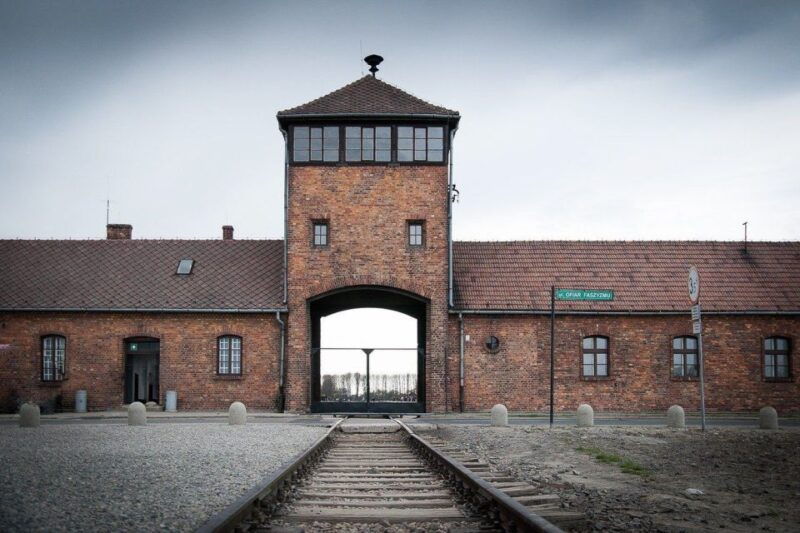 auschwitz-birkenau-museum-entry-ticket-with-guided-tour