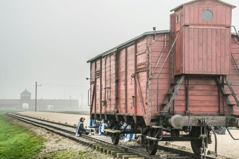 auschwitz-birkenau-skip-the-line-entry-ticket-guided-tour