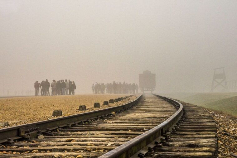 auschwitz-birkenau-skip-the-line-entry-ticket-guided-tour