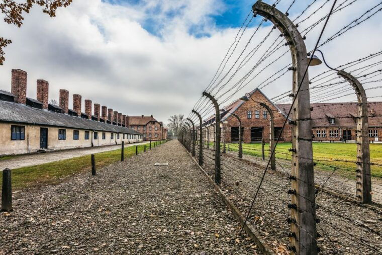 auschwitz-birkenau-skip-the-line-entry-ticket-guided-tour