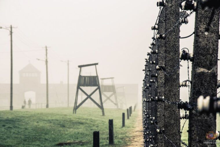 auschwitz-birkenau-skip-the-line-entry-ticket-guided-tour