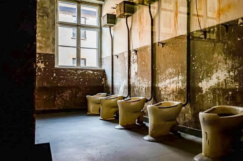 auschwitz-birkenau-skip-the-line-guided-tour