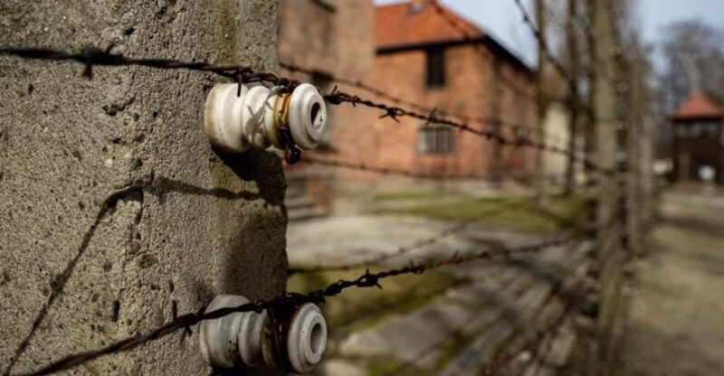 auschwitz-birkenau-skip-the-line-ticket-and-guided-tour-2