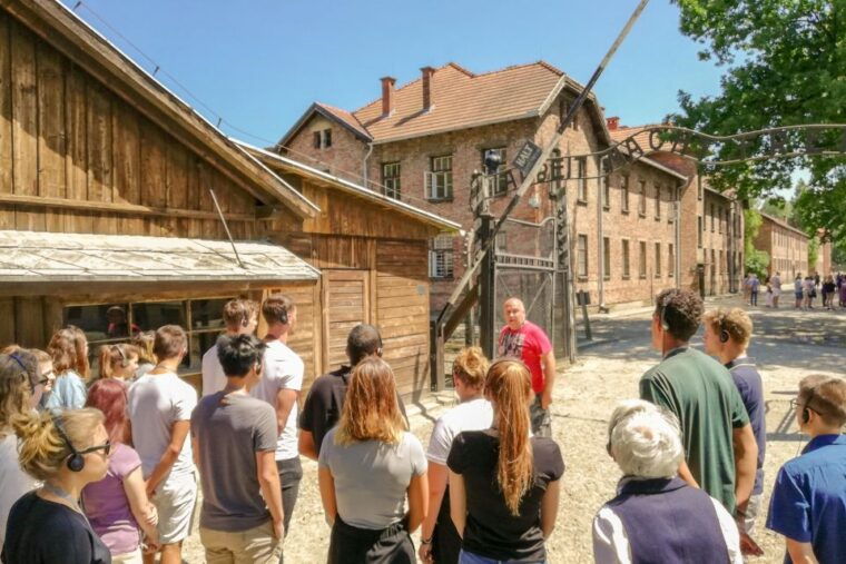 auschwitz-birkenau-skip-the-line-ticket-and-guided-tour