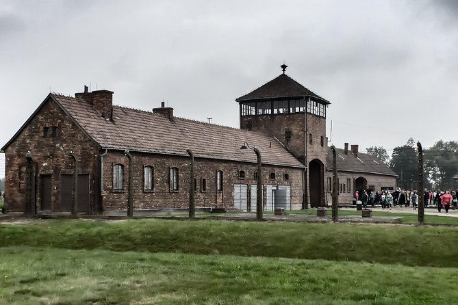 auschwitz-birkenau-small-group-live-guided-tour-with-hotel-pick-up-transport
