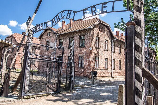 Auschwitz-Birkenau Tour Guide and Jewish museum and synagogue - Why Choose This Tour?