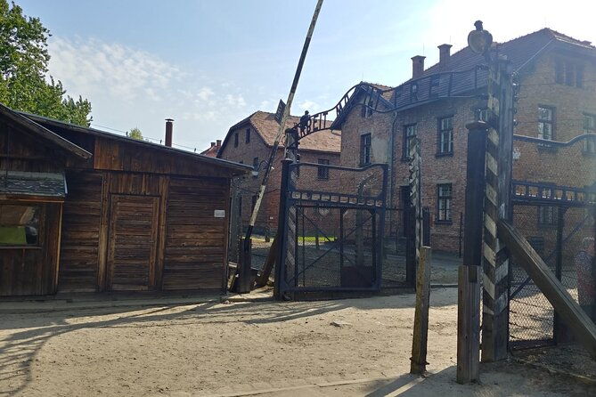 auschwitz-birkenau-tour-with-private-transport-from-krakow