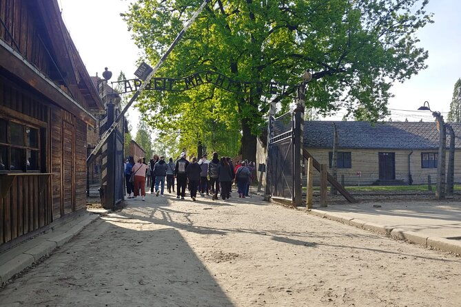 auschwitz-birkenau-tour-with-private-transport-from-krakow