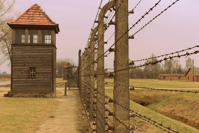 auschwitz-small-group-tour-from-warsaw-with-lunch
